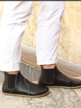 Nefes Chelsea Barefoot boots